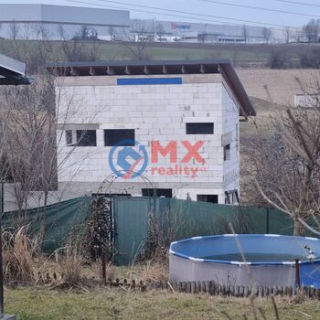 Prodej, dům se zahradou, Tuchoměřice