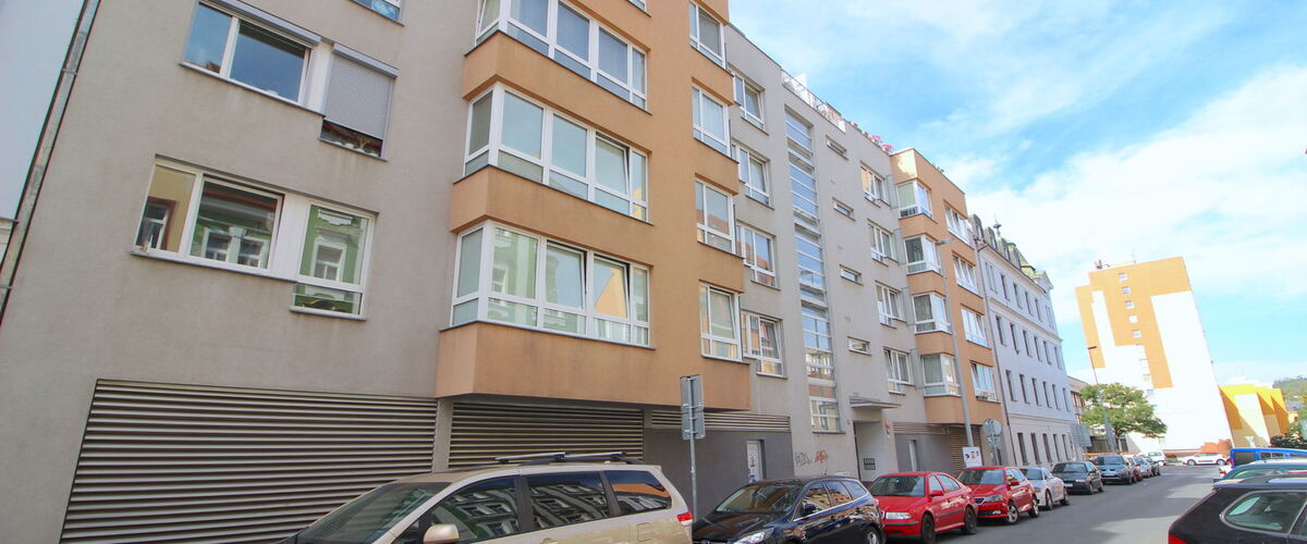 Pronájem, garážové stání, Praha 9 - Libeň, ul. Kurta Konráda