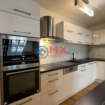 Pronájem byt 3+kk, 85 m2, Praha 7 - Holešovice, ul. Ortenovo náměstí